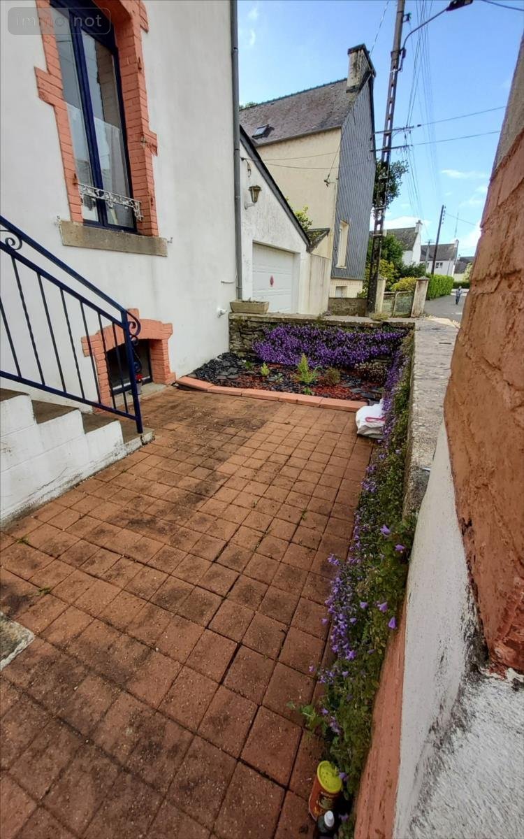 Maison a vendre Carhaix-Plouguer 29270 Finistère 103 m2 5 pièces 152250 euros