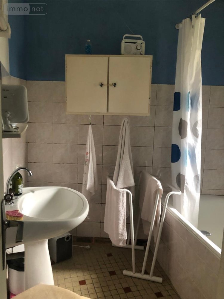 Maison a vendre Locmaria-Berrien 29690 Finistère 85 m2 4 pièces 89500 euros