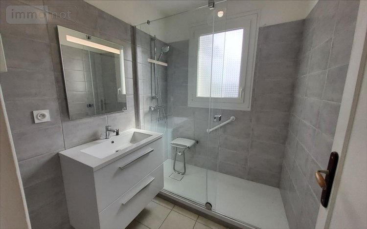 Appartement a vendre Carhaix-Plouguer 29270 Finistère 77 m2 4 pièces 131250 euros