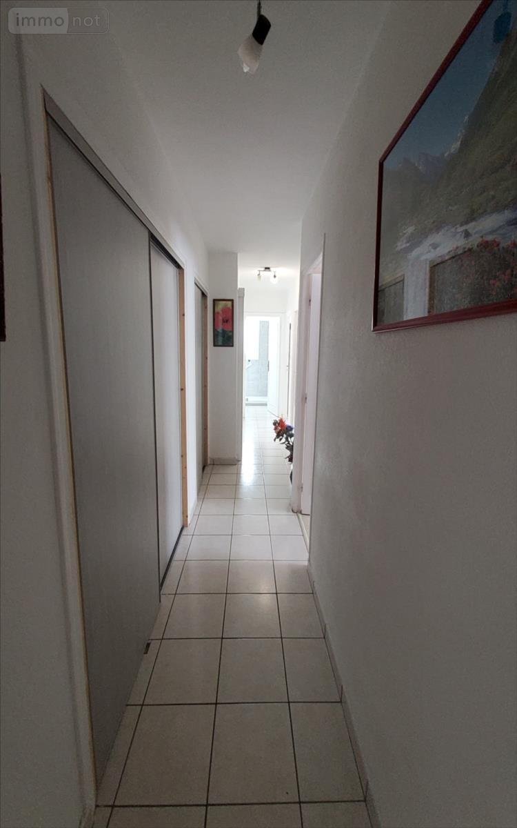 Appartement a vendre Carhaix-Plouguer 29270 Finistère 77 m2 4 pièces 120750 euros