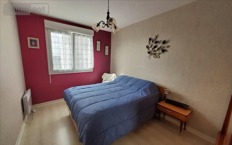 Appartement a vendre Carhaix-Plouguer 29270 Finistère 77 m2 4 pièces 131250 euros