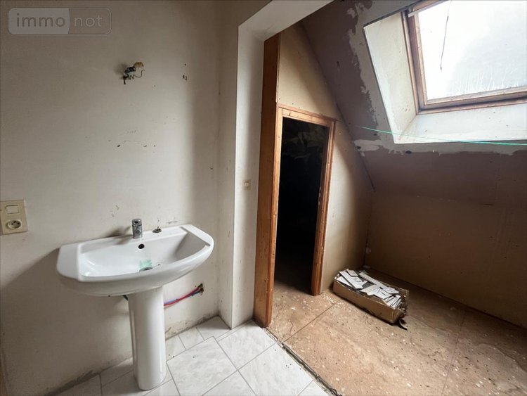 Maison a vendre Maël-Pestivien 22160 Côtes-d'Armor 167 m2 8 pièces 181650 euros