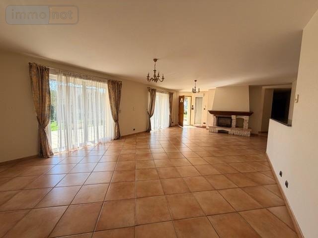 Maison a vendre Distré 49400 Maine-et-Loire 186 m2 6 pièces 345000 euros