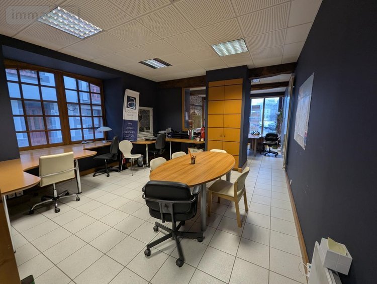 Immeuble a vendre Lamballe-Armor 22400 Côtes-d'Armor 243 m2  627000 euros