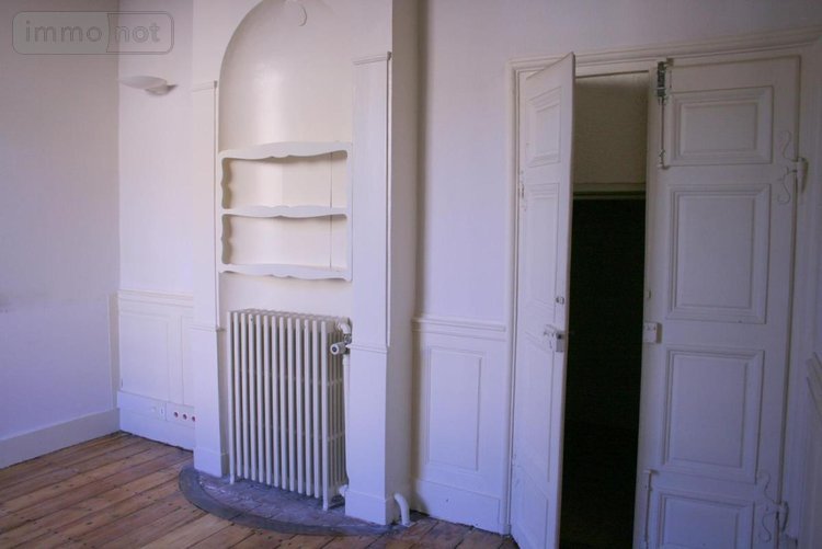 Location fonds et murs commerciaux Dole 39100 Jura 164 m2  1350 euros