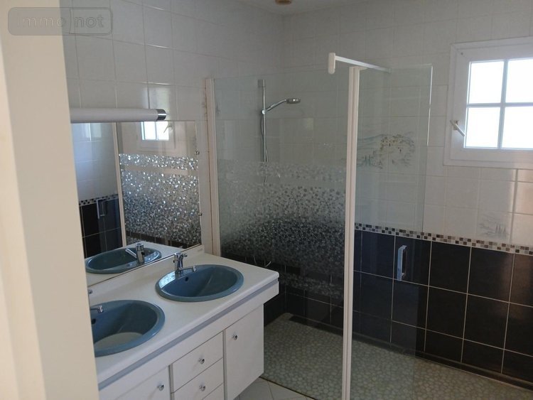 Location maison Commequiers 85220 Vendée 133 m2  1040 euros