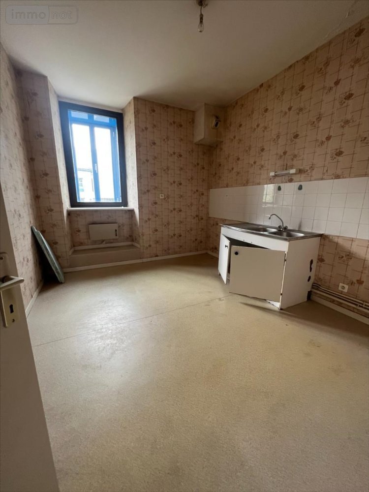 Immeuble a vendre Châteaulin 29150 Finistère 500 m2  517500 euros