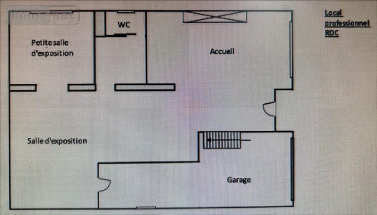 Fonds et murs commerciaux a vendre Huelgoat 29690 Finistère 90 m2  158250 euros