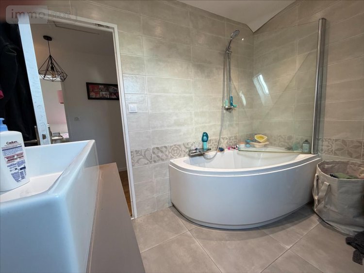 Location maison Saint-Grégoire 35760 Ille-et-Vilaine 120 m2 5 pièces 1750 euros