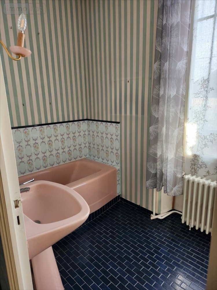 Maison a vendre La Flèche 72200 Sarthe 183 m2 9 pièces 286104 euros