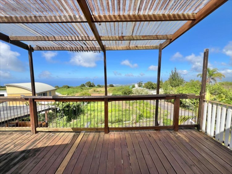 Immeuble a vendre Le Tampon 97430 Réunion 308 m2  416000 euros