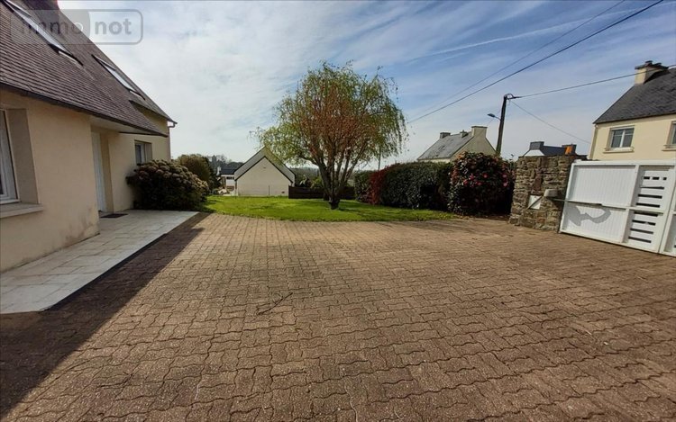 Maison a vendre Carhaix-Plouguer 29270 Finistère 130 m2 6 pièces 299250 euros