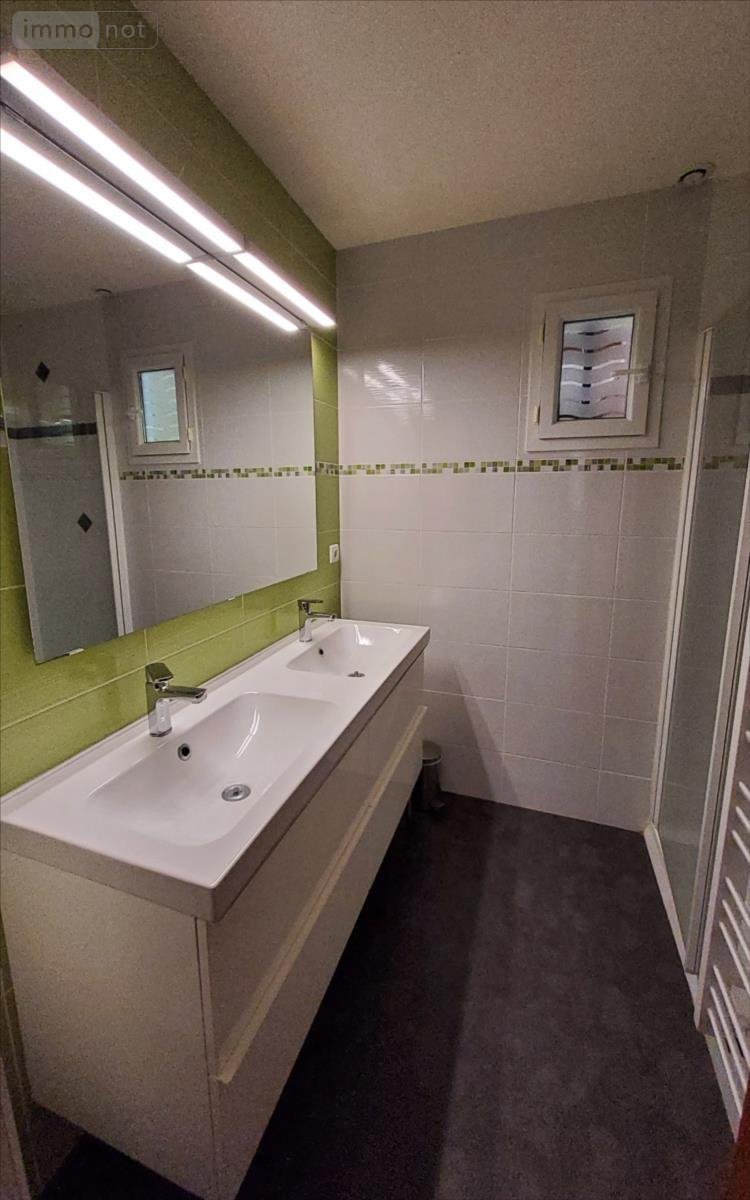 Maison a vendre Carhaix-Plouguer 29270 Finistère 130 m2 6 pièces 299250 euros