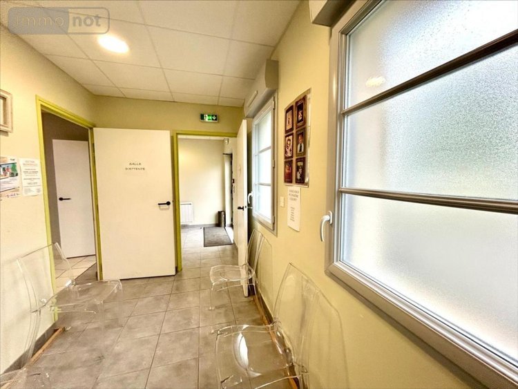 Fonds et murs commerciaux a vendre Saint-Sauveur-le-Vicomte 50390 Manche 102 m2  158160 euros