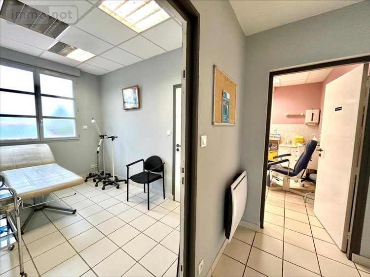 Fonds et murs commerciaux a vendre Saint-Sauveur-le-Vicomte 50390 Manche 102 m2  158160 euros