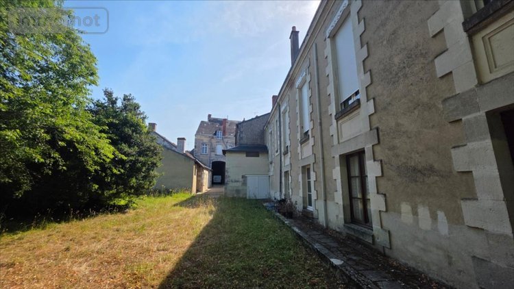 Immeuble a vendre Châtillon-sur-Indre 36700 Indre 2500 m2  319500 euros