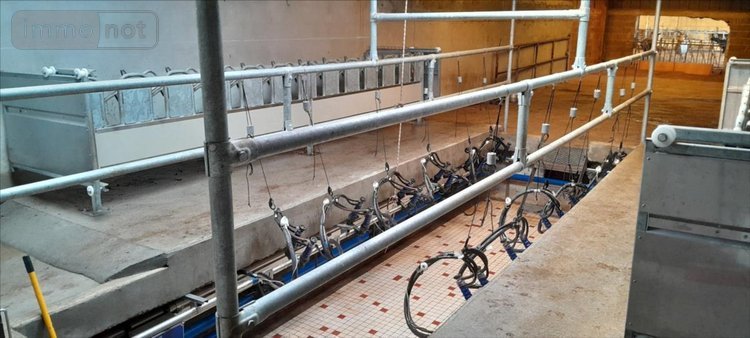 Fonds et murs commerciaux a vendre Saint-Servais 29400 Finistère 1 m2  179350 euros