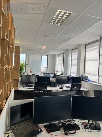 Location fonds et murs commerciaux Bezannes 51430 Marne 112 m2  2230 euros