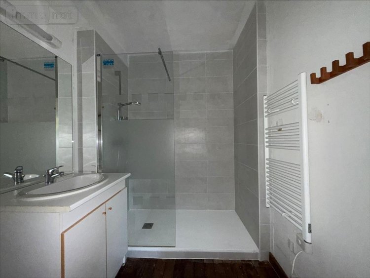 Location appartement Dol-de-Bretagne 35120 Ille-et-Vilaine 62 m2 3 pièces 690 euros