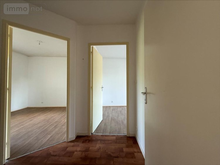 Location appartement Dol-de-Bretagne 35120 Ille-et-Vilaine 62 m2 3 pièces 690 euros