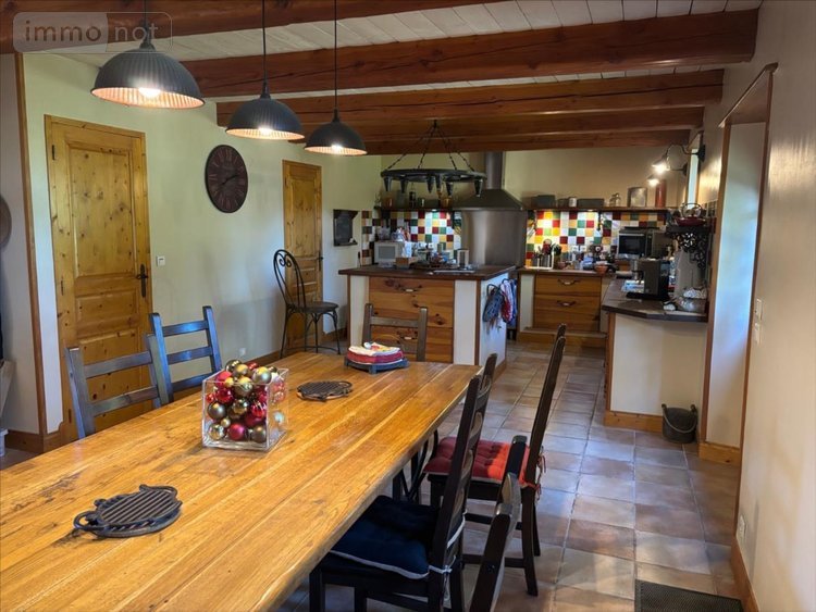 Maison a vendre Berrien 29690 Finistère 209 m2 8 pièces 346500 euros