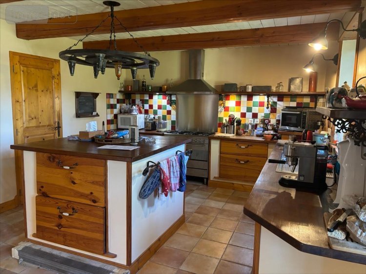 Maison a vendre Berrien 29690 Finistère 209 m2 8 pièces 346500 euros