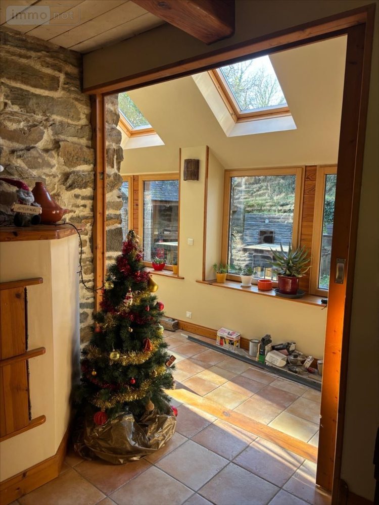 Maison a vendre Berrien 29690 Finistère 209 m2 8 pièces 346500 euros