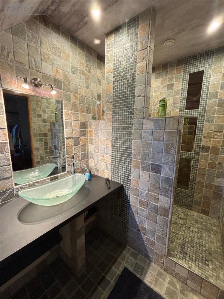 Maison a vendre Berrien 29690 Finistère 209 m2 8 pièces 346500 euros