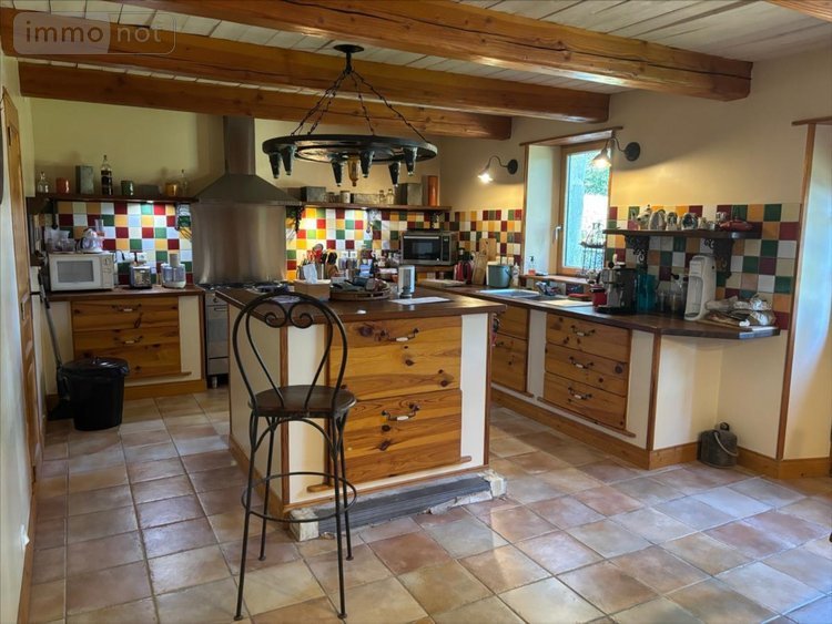 Maison a vendre Berrien 29690 Finistère 209 m2 8 pièces 346500 euros