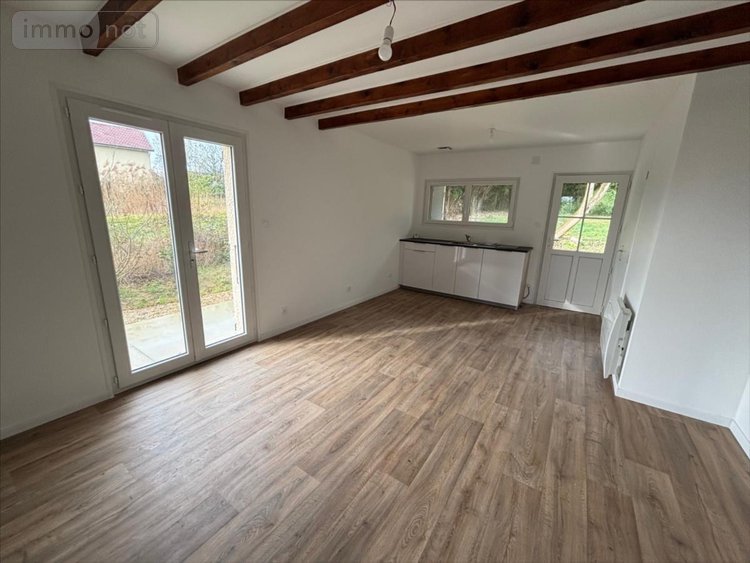 Location maison Montrevel-en-Bresse 01340 Ain 123 m2 4 pièces 1225 euros