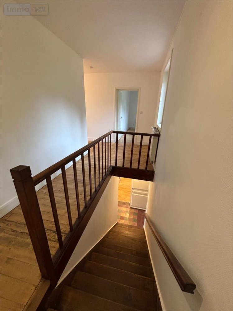 Location maison Montrevel-en-Bresse 01340 Ain 123 m2 4 pièces 1325 euros