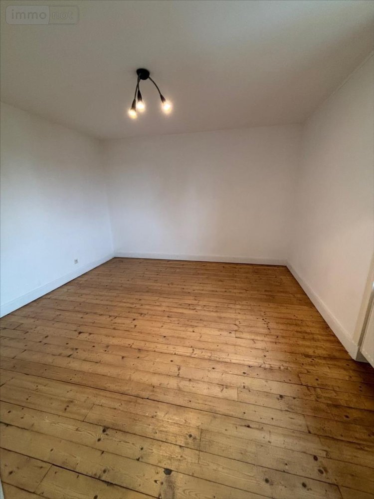 Location maison Montrevel-en-Bresse 01340 Ain 123 m2 4 pièces 1225 euros