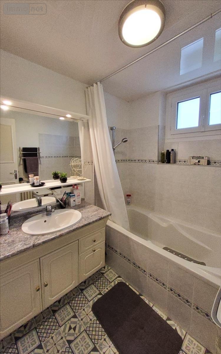 Maison a vendre Carhaix-Plouguer 29270 Finistère 128 m2 7 pièces 210000 euros