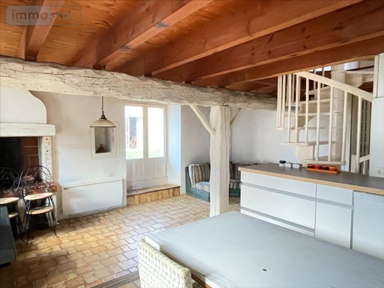 Maison a vendre Salles-sur-Mer 17220 Charente-Maritime 218 m2 8 pièces 410800 euros