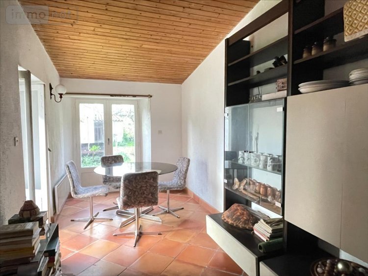 Maison a vendre Salles-sur-Mer 17220 Charente-Maritime 218 m2 8 pièces 410800 euros