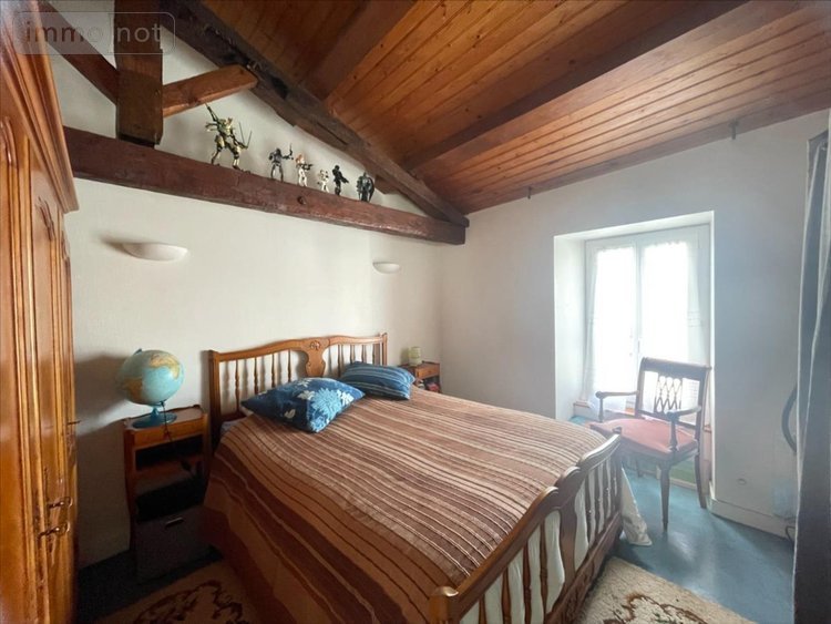 Immeuble a vendre La Jarrie 17220 Charente-Maritime 168 m2  397280 euros