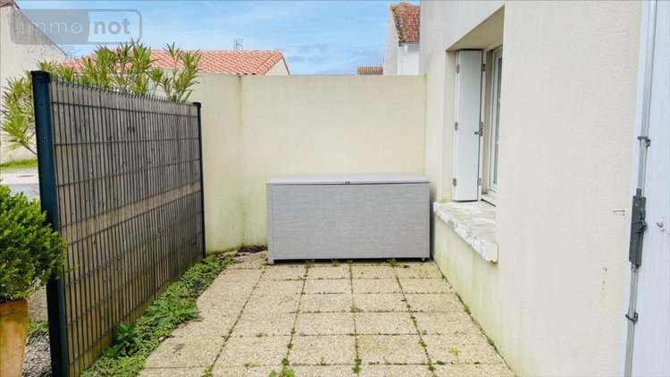 Immeuble a vendre La Jarrie 17220 Charente-Maritime 168 m2  397280 euros