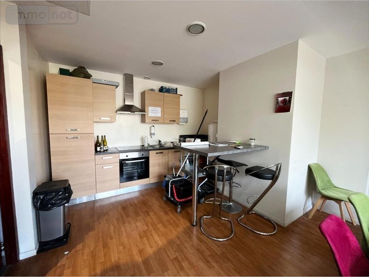 Location fonds et murs commerciaux Reims 51100 Marne 25 m2  1000 euros