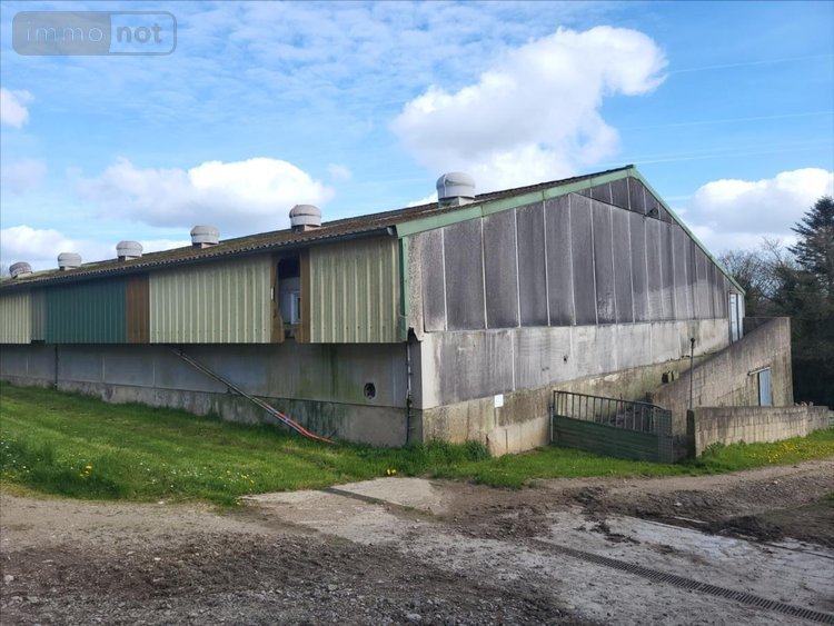 Bien agricole a vendre Poullaouen 29246 Finistère  157500 euros