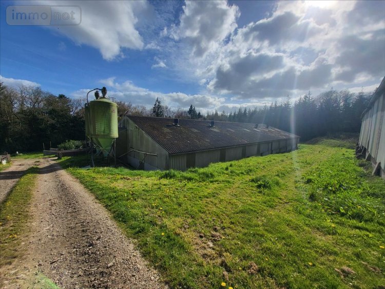 Bien agricole a vendre Poullaouen 29246 Finistère  157500 euros