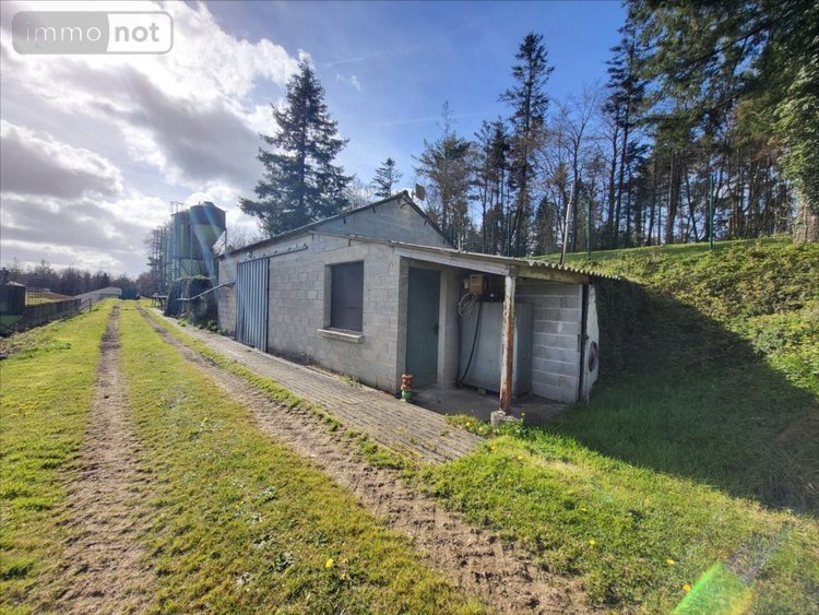 Bien agricole a vendre Poullaouen 29246 Finistère  157500 euros