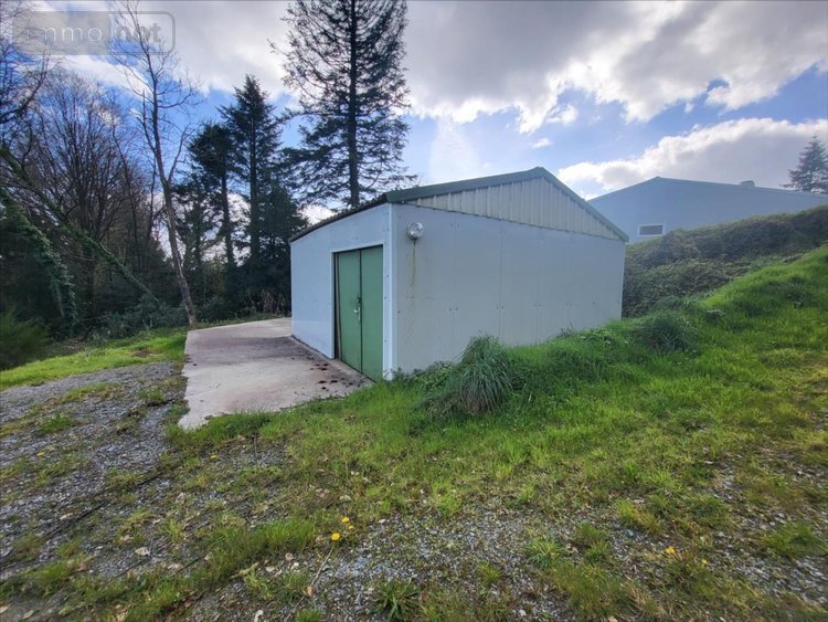 Bien agricole a vendre Poullaouen 29246 Finistère  157500 euros