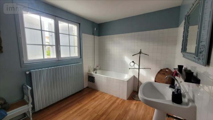 Maison a vendre Marans 17230 Charente-Maritime 255 m2 8 pièces 638600 euros