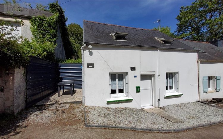 Location fonds et murs commerciaux Carhaix-Plouguer 29270 Finistère 70 m2  680 euros
