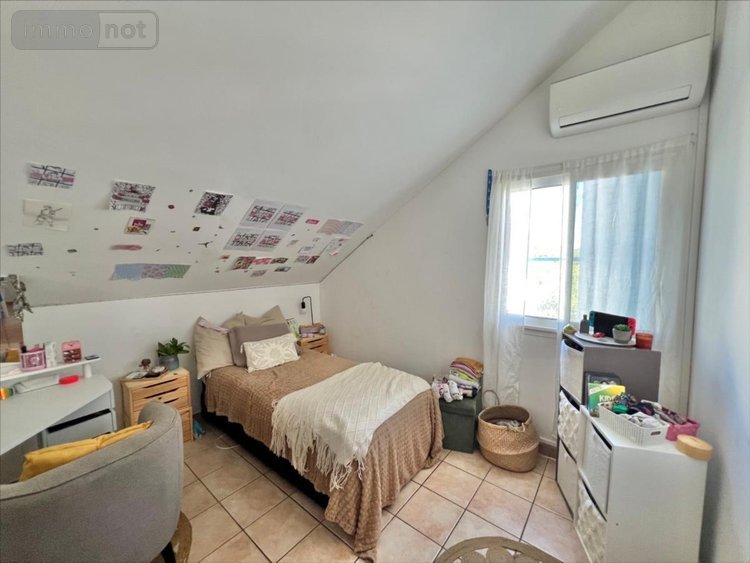 Immeuble a vendre Saint-Pierre 97410 Réunion 134 m2  320000 euros