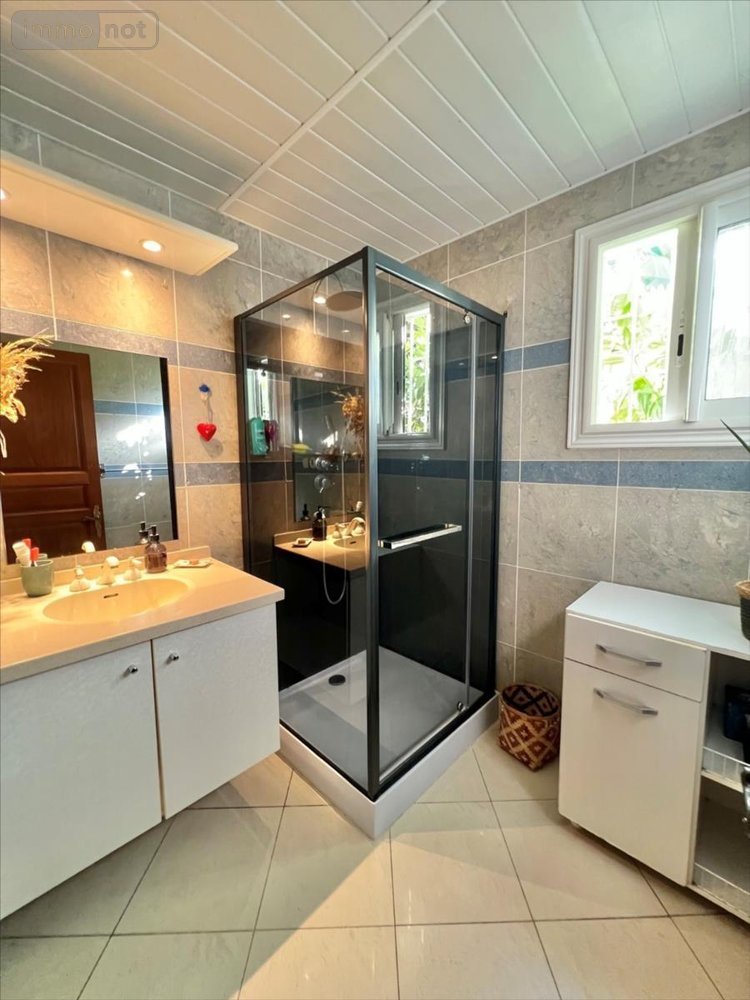 Maison a vendre La-Riviere 97421 Réunion 164 m2 7 pièces 495000 euros