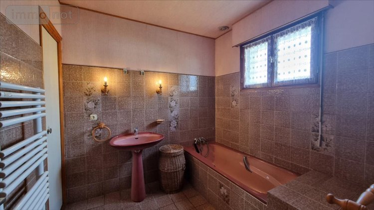 Maison a vendre Callac 22160 Côtes-d'Armor 121 m2 4 pièces 135975 euros