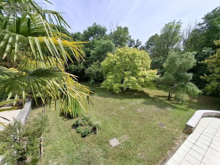 Maison a vendre Saintes 17100 Charente-Maritime 405 m2 11 pièces 500000 euros