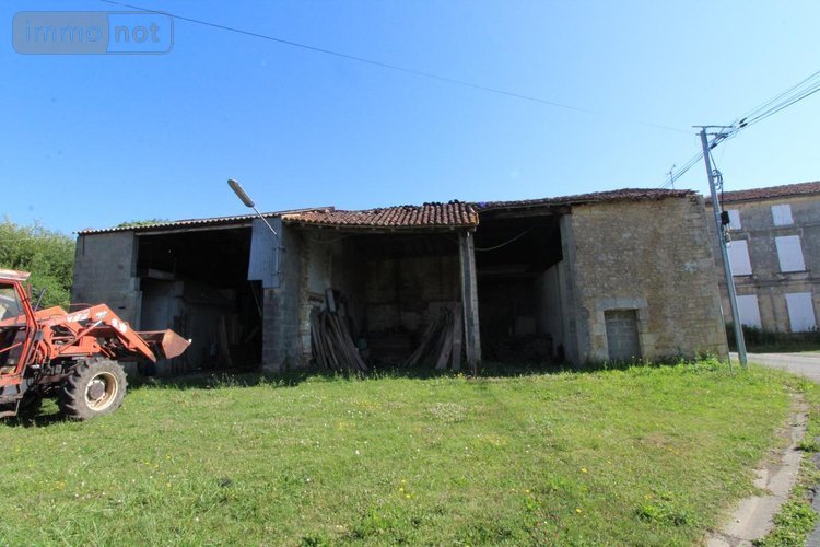 Maison a vendre Brizambourg 17770 Charente-Maritime 196 m2 7 pièces 262300 euros