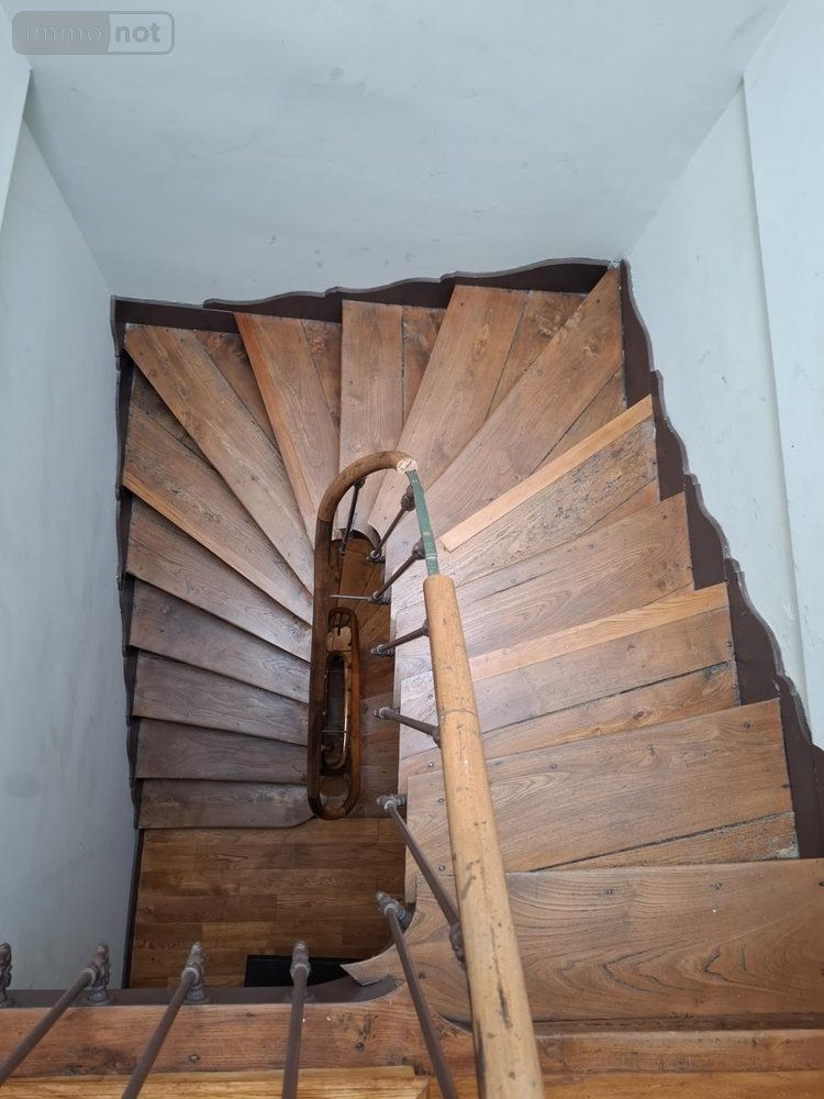 Immeuble a vendre Saintes 17100 Charente-Maritime 161 m2  355950 euros
